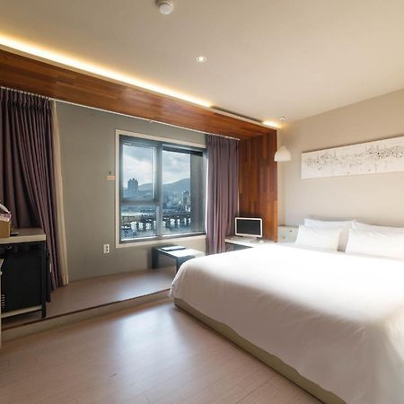 Hotel Bridge Пусан Экстерьер фото