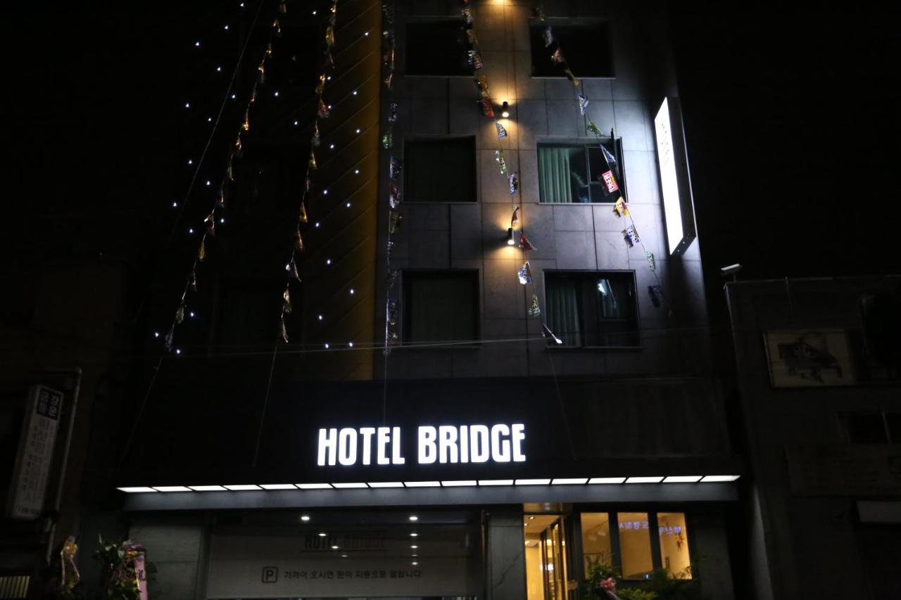 Hotel Bridge Пусан Экстерьер фото