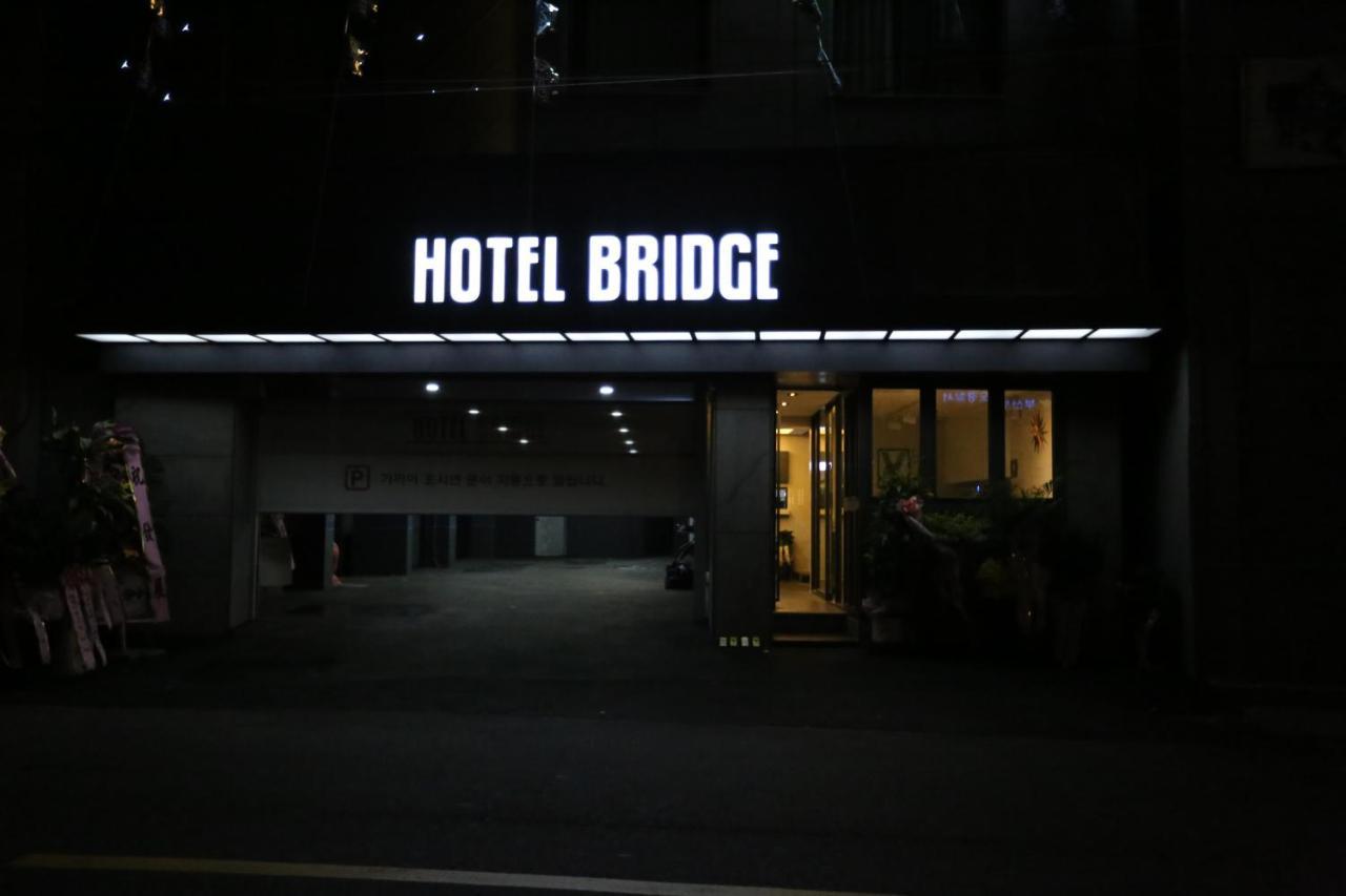 Hotel Bridge Пусан Экстерьер фото